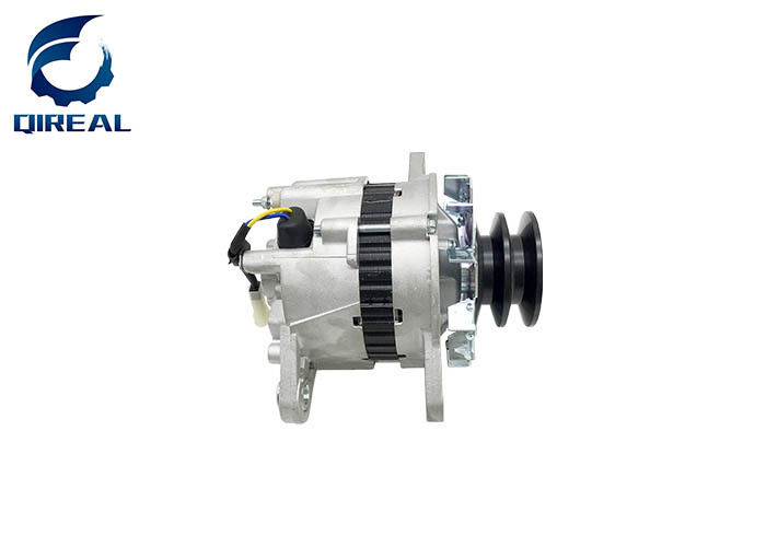 E200B Excavator Engine Parts S6K 24V 35A Alternator A5T70383 A005T70383 ME049165